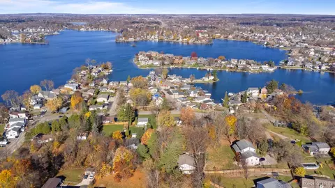 0000 Garden Dr, Oakland, MI 48362