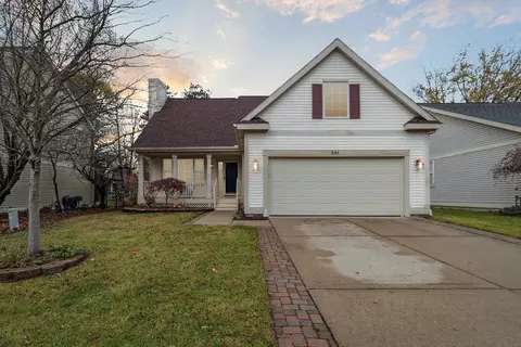 341 Lake Meadow Dr, Waterford, MI 48327