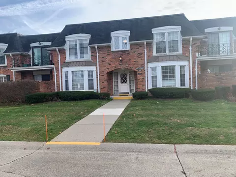 18301 W 13 Mile Rd #A-4, Southfield, MI 48076