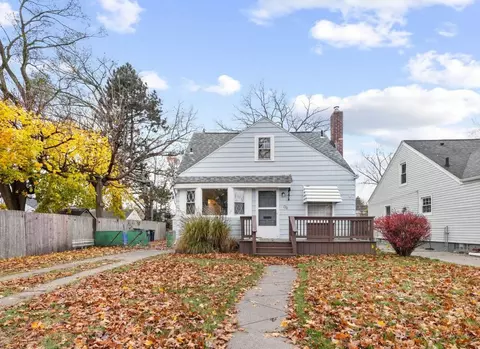 728 S Rembrandt Ave, Royal Oak, MI 48067