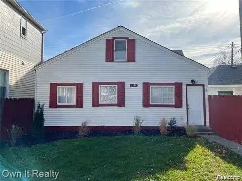 2686 Carpenter St, Hamtramck, MI 48212