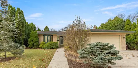 11374 Afton Rd, Southgate, MI 48195