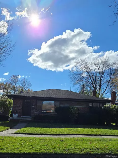 1105 Elliott Ave, Madison Heights, MI 48071