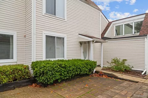 614 Oxford Oaks, Oxford, MI 48371