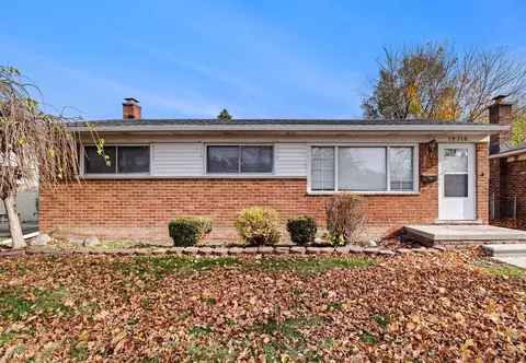18316 Lexington, Redford, MI 48240