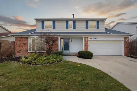 44236 Candlewood Dr, Canton, MI 48187
