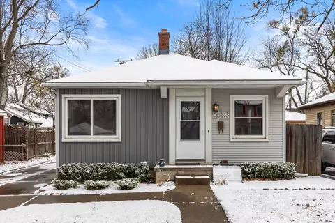 938 N Maple Ave, Royal Oak, MI 48067