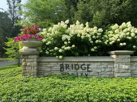 7795 Fieldstone Rdg, Independence, MI 48348