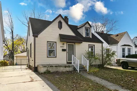 25857 Mcdonald St, Dearborn Heights, MI 48125