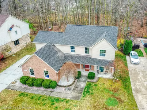 42103 Woodcreek Ln, Canton, MI 48188