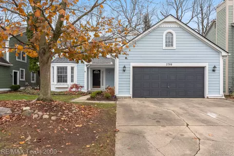 3708 Eaton Gate Ln, Auburn Hills, MI 48326