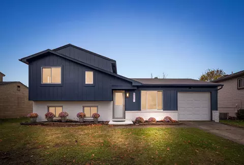 9287 Panama Ave, Superior, MI 48198