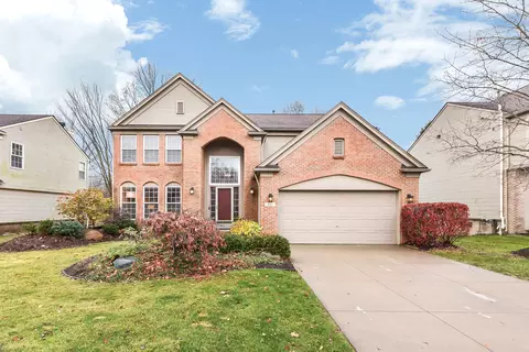 843 Westhills Dr, South Lyon, MI 48178