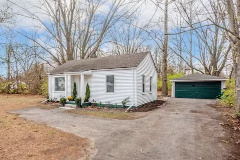 6242 Irma St, Romulus, MI 48174