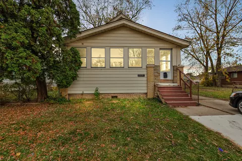 21939 Firwood Ave, Eastpointe, MI 48021