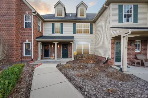 4118 Hampton Ridge Blvd, Genoa, MI 48843