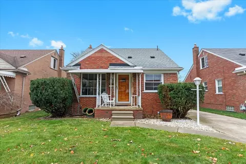 8968 Hubert Ave, Allen Park, MI 48101