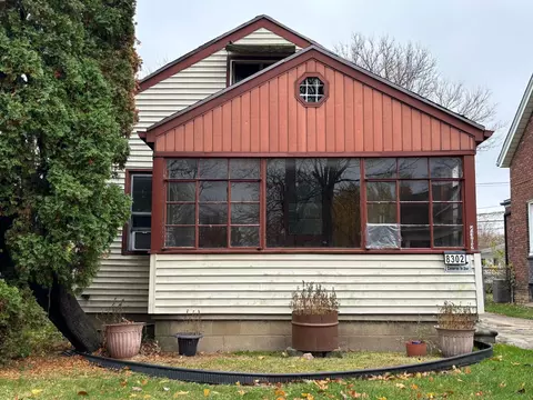 8302 Studebaker Ave, Warren, MI 48089
