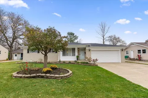 1718 Lathers St, Garden City, MI 48135