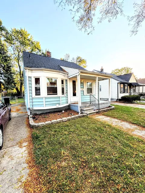 7276 Sterling, Center Line, MI 48015