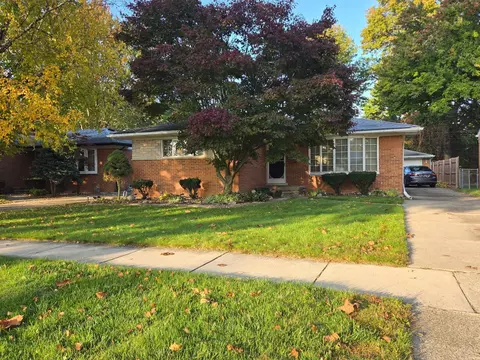 9003 Seminole, Redford, MI 48239