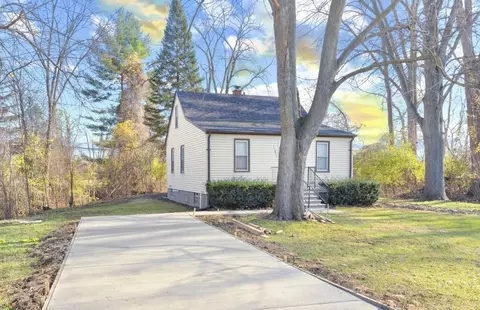 11843 Beech Daly Rd, Taylor, MI 48180