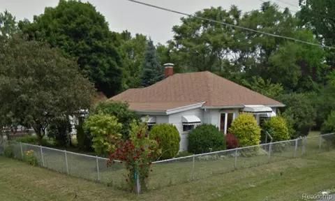 4082 Brown St, Flint, MI 48532