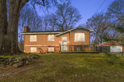 575 Coats Rd, Orion, MI 48362