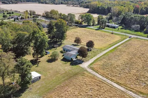 36070 72nd Ave, Paw Paw, MI 49079