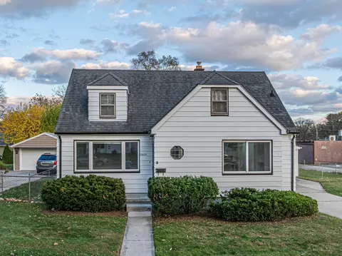 23050 Rensselaer St, Oak Park, MI 48237