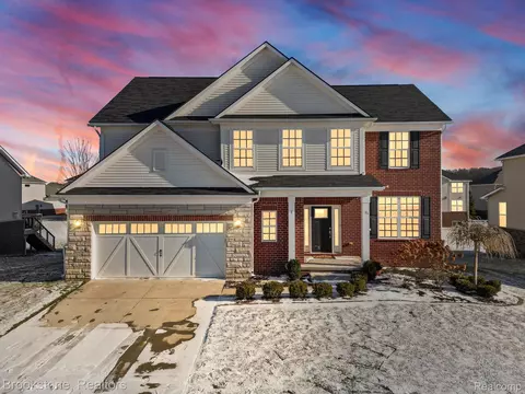 2259 Findley Cir, Orion, MI 48360