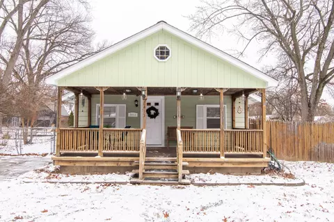 2413 Archdale, West Bloomfield, MI 48324