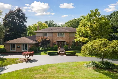 876 Northgate Rd, Oakland, MI 48306