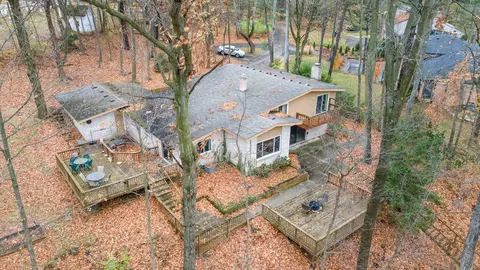 28664 W 12 Mile Rd, Farmington Hills, MI 48334