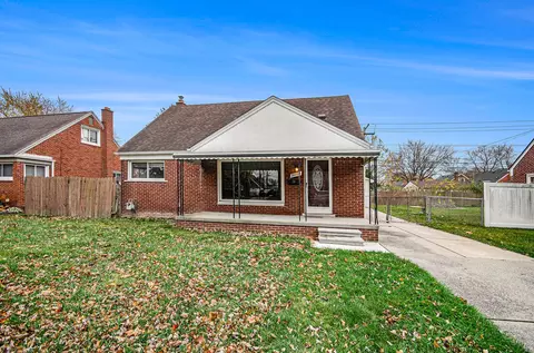 20729 Hayes St, Taylor, MI 48180