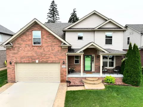 38421 San Valleluce Dr, Sterling Heights, MI 48312