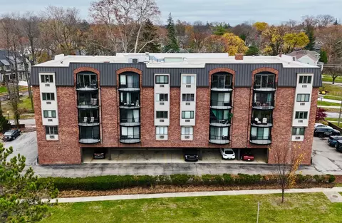 35300 Woodward Ave #306, Birmingham, MI 48009