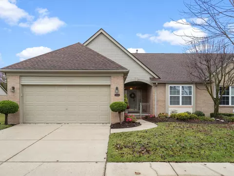 17191 Stone Dr, Clinton Township, MI 48038