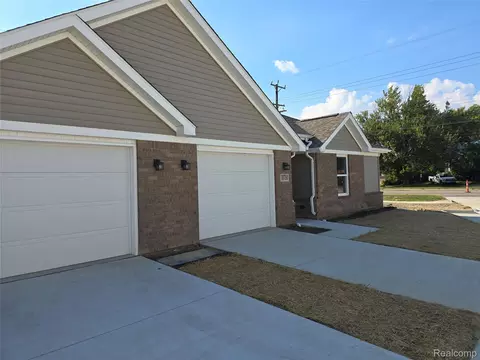 18750 14 Mile Rd, Roseville, MI 48066