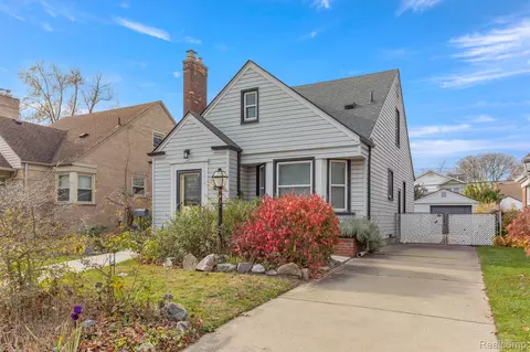 901 N Melborn St, Dearborn, MI 48128