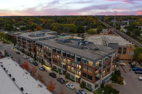 2051 Villa Rd #301, Birmingham, MI 48009