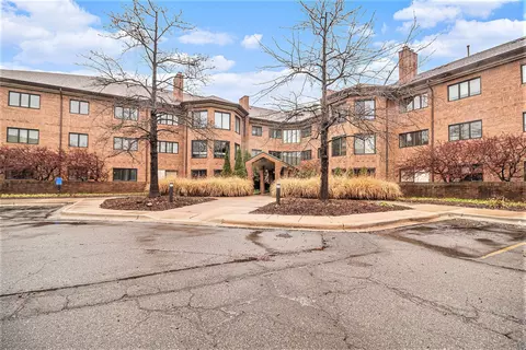 2125 Nature Cove Crt Ct #101, Ann Arbor, MI 48104