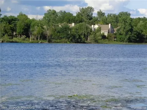 Vac Leytonstone, West Bloomfield, MI 48322