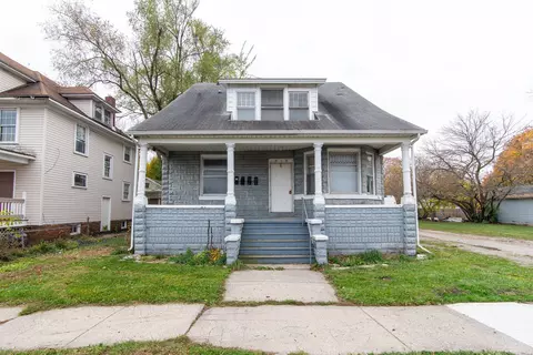 818 E 1st St, Monroe, MI 48161
