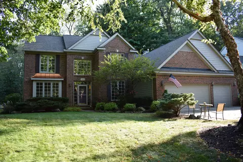 1461 Forest Bay Crt Ct, Wixom, MI 48393