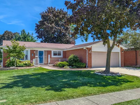 14176 Houghton St, Livonia, MI 48154