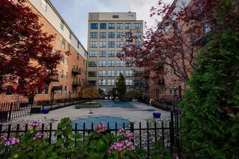 6533 E Jefferson Ave #137, Detroit, MI 48207