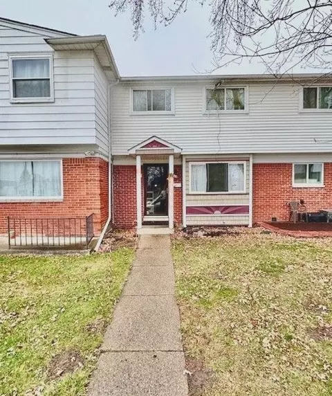 20041 Abrahm St, Clinton Township, MI 48035