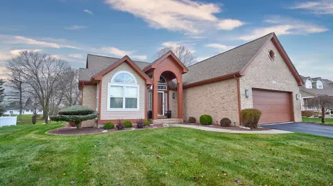 5077 Prestonwood Ln, Flushing, MI 48433