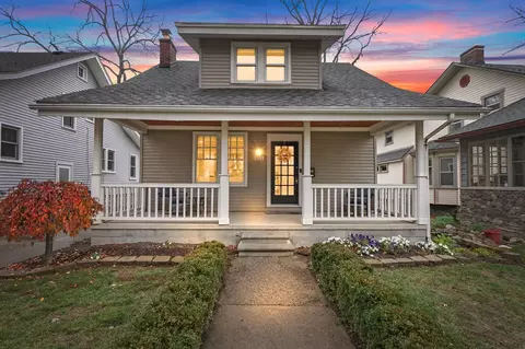 305 Gardenia Ave, Royal Oak, MI 48067